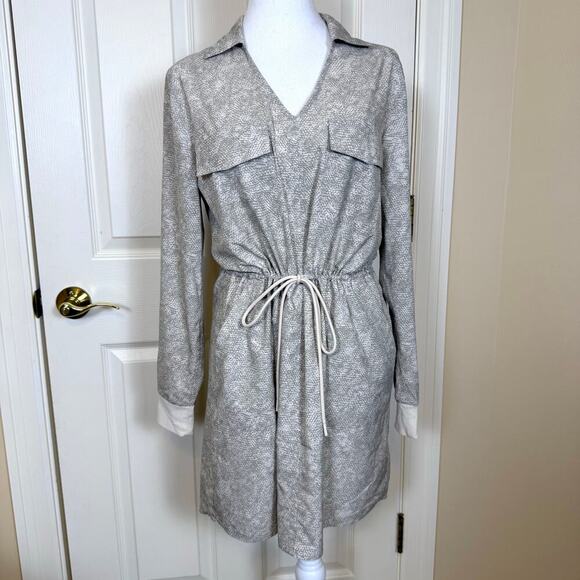 Athleta Zuma Shirtdress Snakeskin Print Small White Grey Athleisure VGUC - Picture 8 of 8